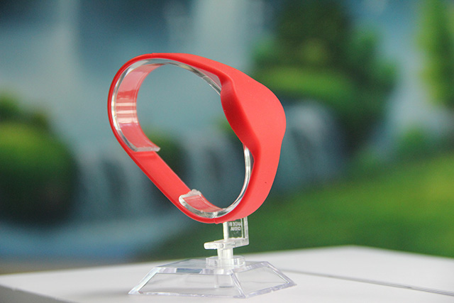 半生半熟ic腕帶布做ic腕帶加熱片的方法